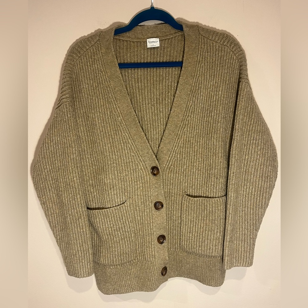 Abercrombie & Fitch Tan Knit Sweater size S